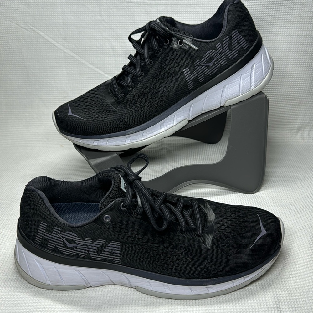 Hoka Cavu Women's 9
